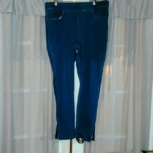 Women's Martha Stewart Jeans/jegging with side ankle zip accent Size 16